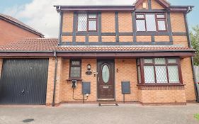 Wolsey Close