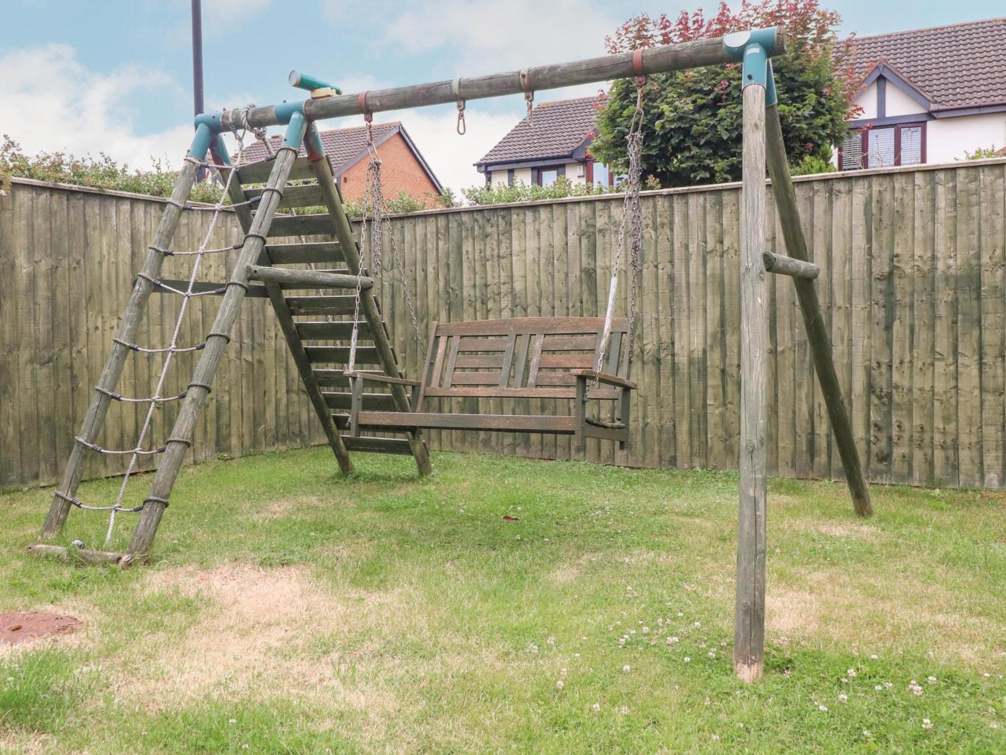 23 Wolsey Close Thornton  Exterior photo